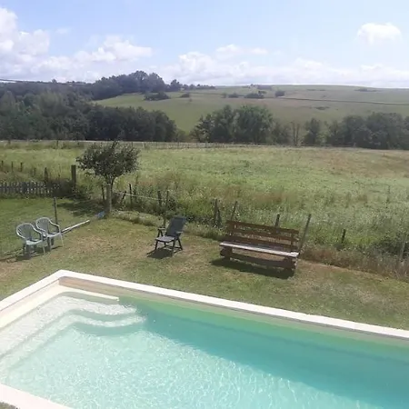 Bed and Breakfast La Ferme Du Bouton D'Or Vendranges Exterior foto