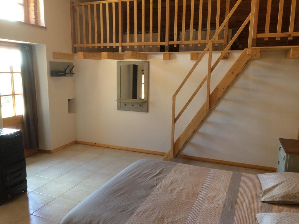 La Ferme Du Bouton D'or Bed and breakfast